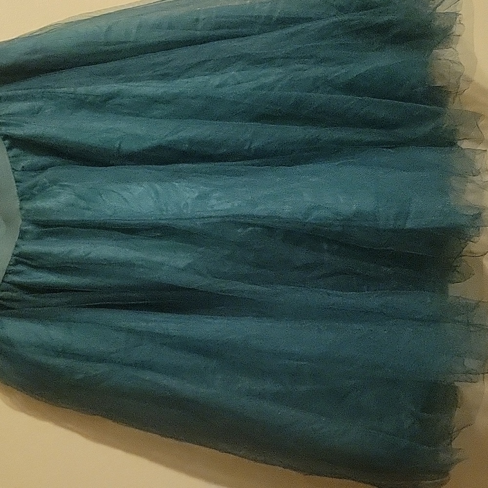 Elegant Green Tulle Skirt - Picture 3 of 7